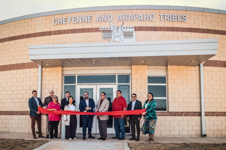 Flintco celebra la finalización de la ampliación del Centro de Justicia Tribal Cheyenne y Arapaho