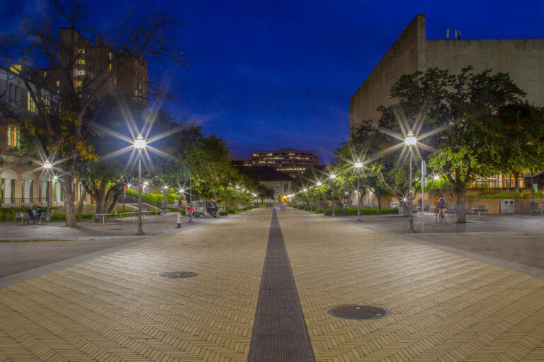UT Austin Speedway Mall